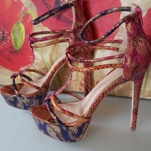 Snakeskin Strappy Platform Heel Sandals Size 9
